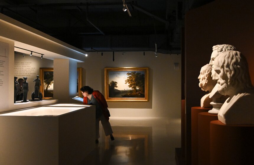 Выставка "Античность. Система координат" стартовала в медиацентре "Зарядья" 12 фото