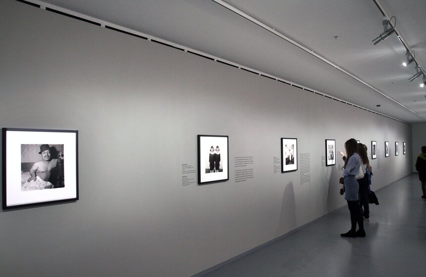 В МАММ показали короткометражку Сары Мун "Без пяти пять" 1 фото