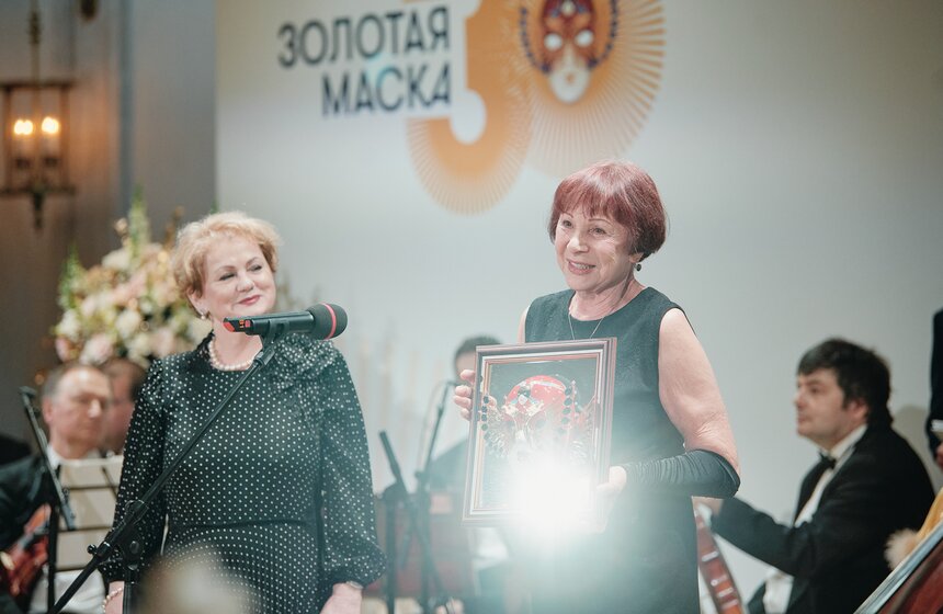 В Москве наградили победителей специальной премии "Золотой Маски" 11 фото