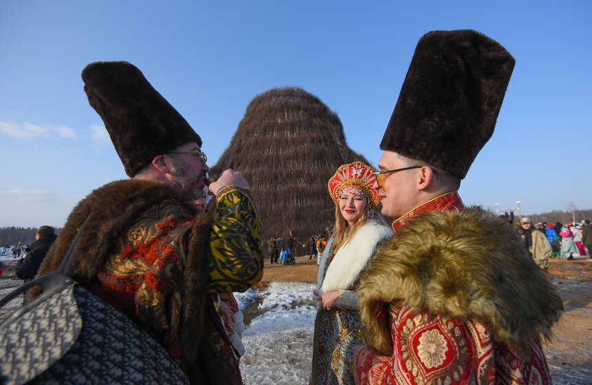 Празднование Масленицы состоялось в Никола-Ленивце Калужской области 21 фото