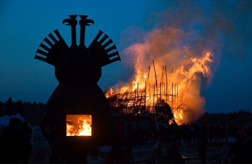 Празднование Масленицы состоялось в Никола-Ленивце Калужской области 45 фото