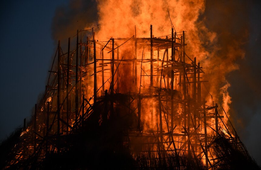 Празднование Масленицы состоялось в Никола-Ленивце Калужской области 44 фото
