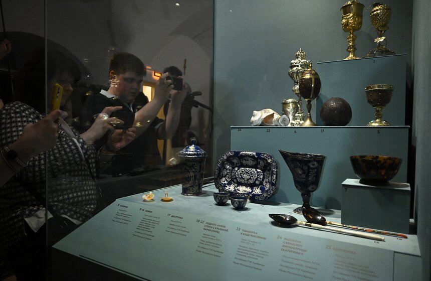 Выставка о столичных коллекционерах XIX века открылась в музее Московского Кремля 13 фото