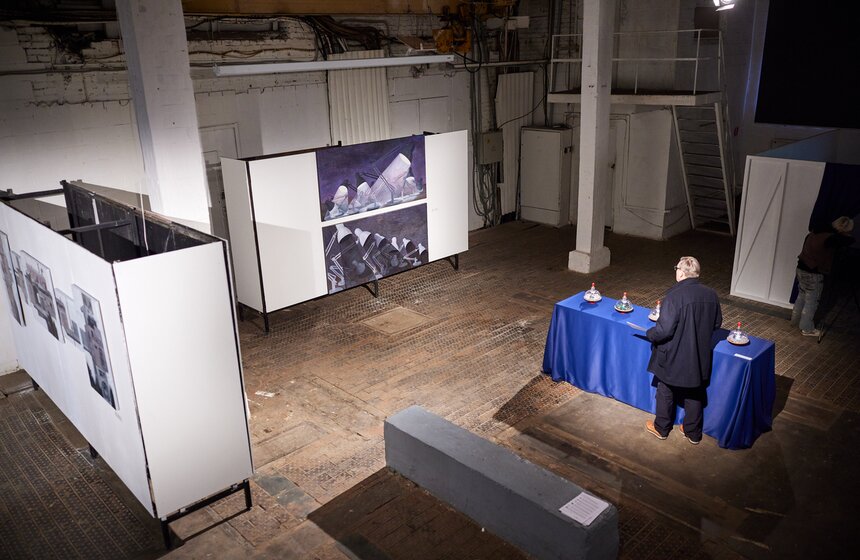 Выставка "Свобода абсурда" открылась в ЦТИ "Фабрика" 1 фото