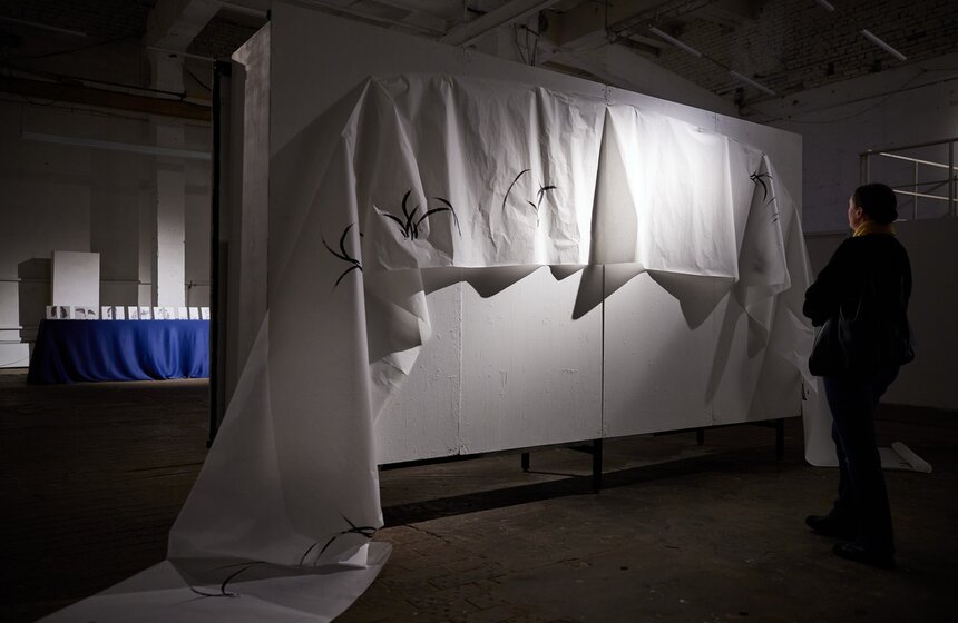 Выставка "Свобода абсурда" открылась в ЦТИ "Фабрика" 2 фото