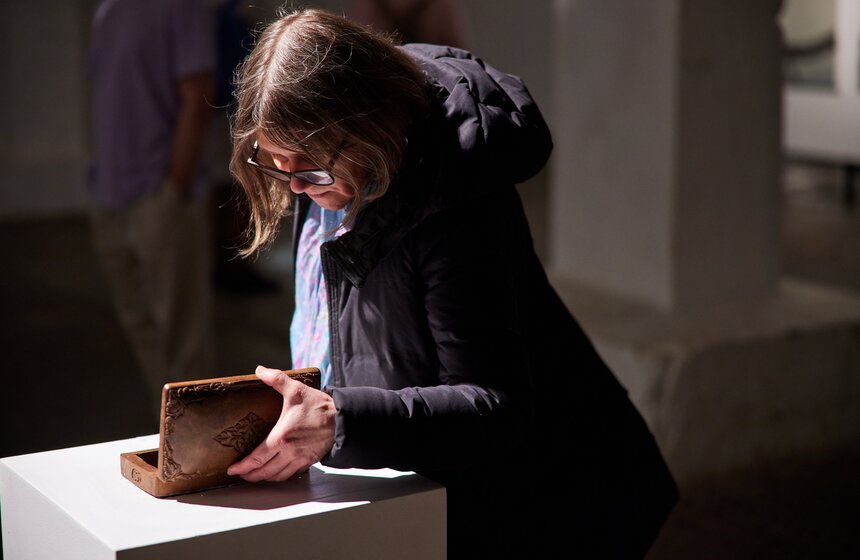 Выставка "Свобода абсурда" открылась в ЦТИ "Фабрика" 6 фото