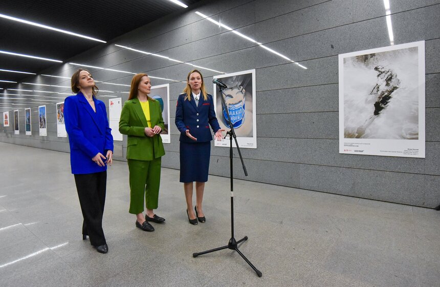 Выставка современного искусства открылась в метро Москвы 12 фото