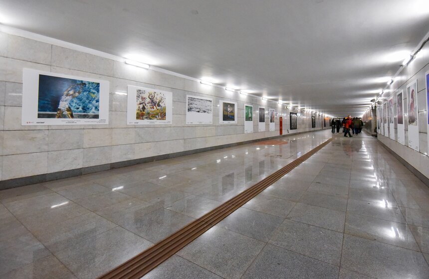 Выставка современного искусства открылась в метро Москвы 13 фото