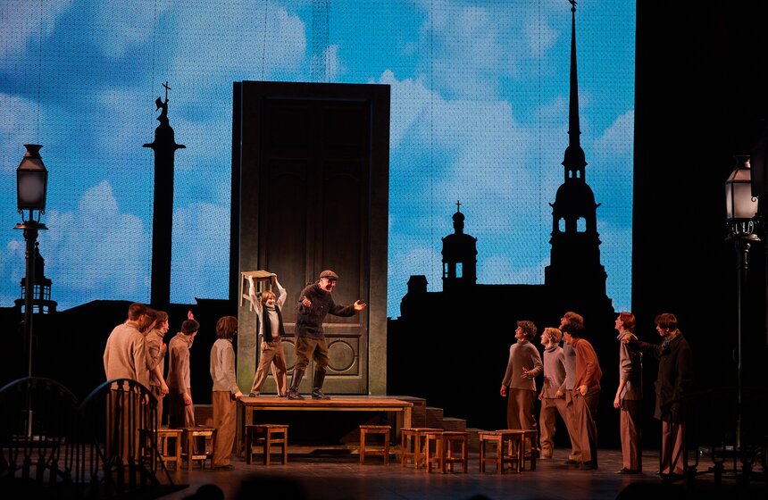 Акцию "Ночь театров" подготовили в Москве 14 фото