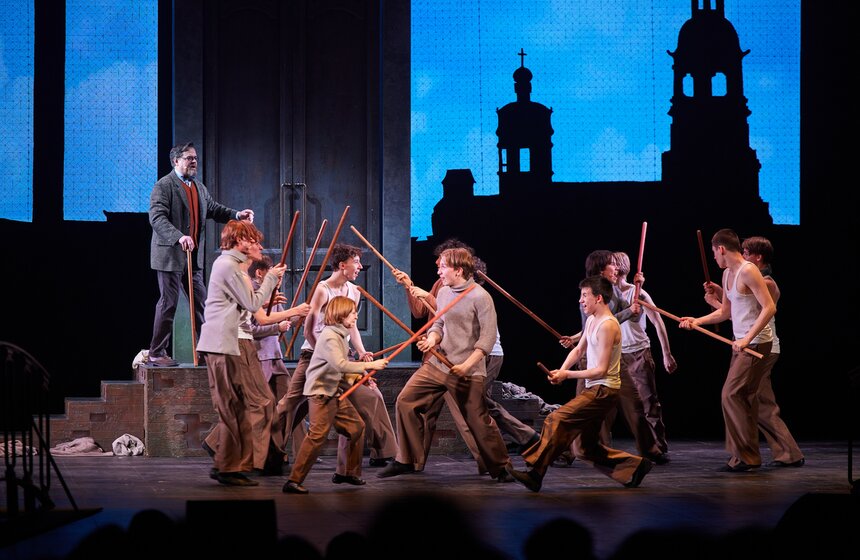 Акцию "Ночь театров" подготовили в Москве 15 фото