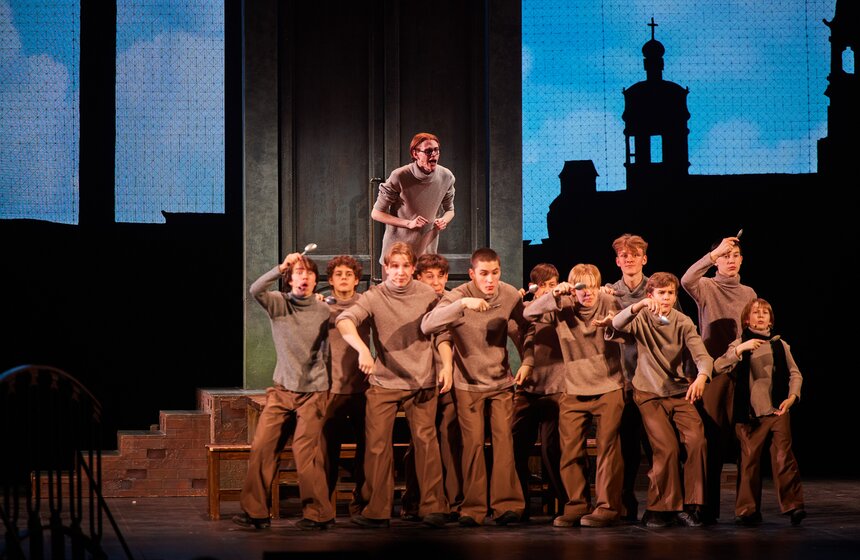 Акцию "Ночь театров" подготовили в Москве 13 фото