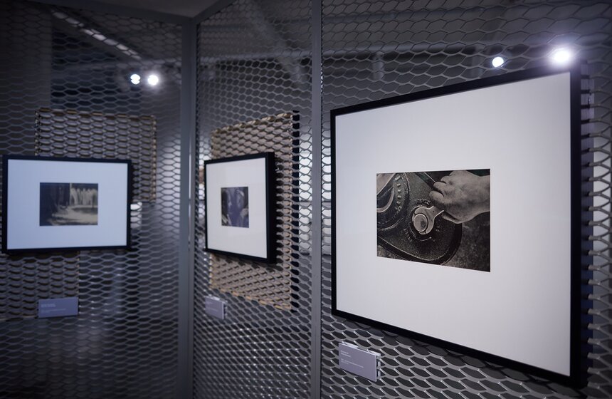 Выставка "Алфавит. Советская фотография 1920–1930-х годов" открылась в ЦВК Bеton 12 фото