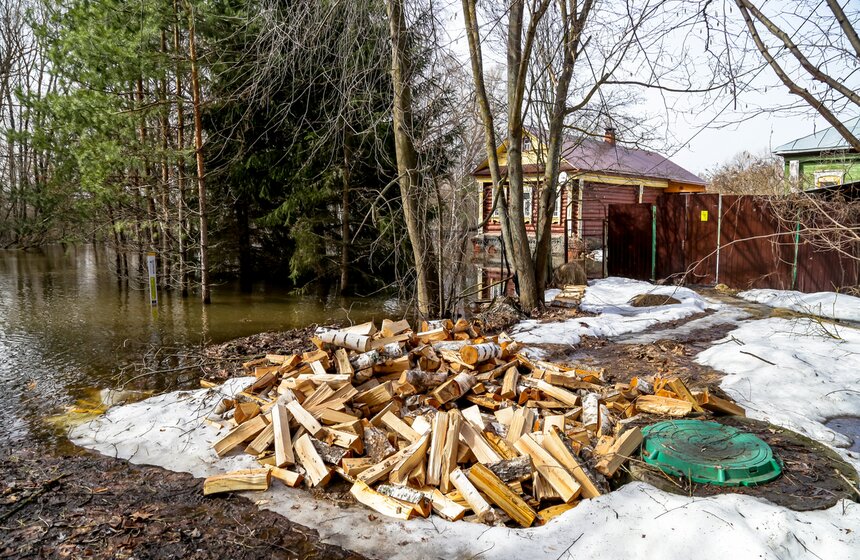 Жители Подмосковья столкнулись с экстремальным половодьем 34 фото
