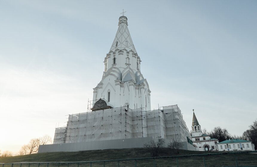 Реставрация фасадов церкви Вознесения Господня в "Коломенском" завершена 6 фото