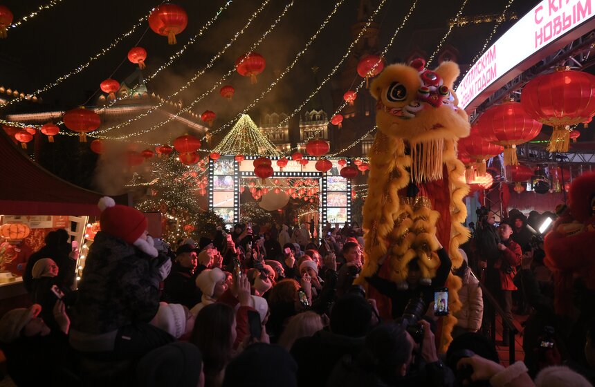 Фестиваль в честь китайского Нового года стартовал на Манежной площади 11 фото