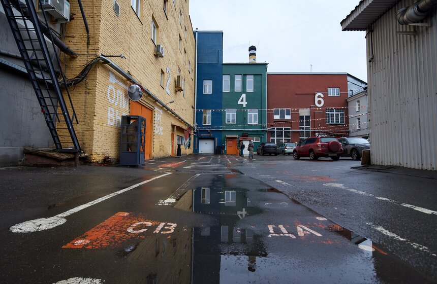 ЦТИ "Фабрика" открыл юбилейный год выставками и спецпроектом 25 фото