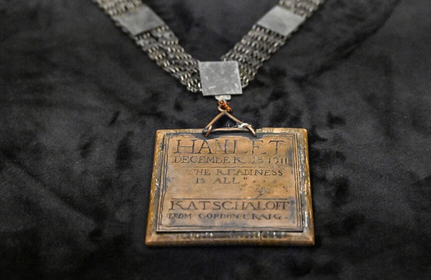 Выставка "Быть Качаловым" открылась в музее МХАТ 11 февраля 18 фото