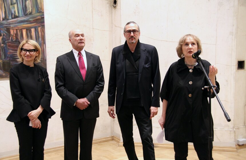 В Москве открылась выставка "Врата и цивилизации" 20 фото