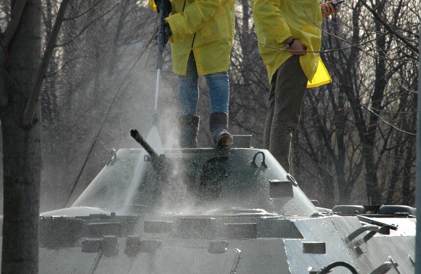 В Химках прошел субботник, приуроченный ко Дню Победы 11 фото