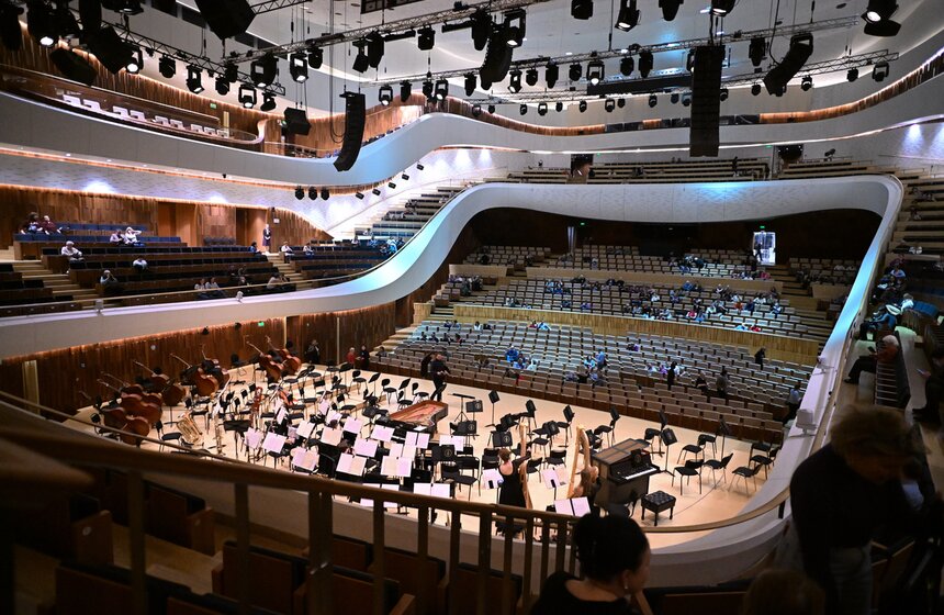 МГАСО исполнил произведения Бриттена, Шостаковича и Стравинского в "Зарядье" 17 фото