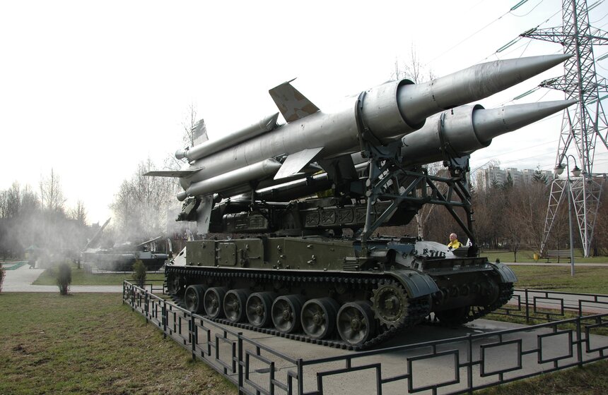 В Химках прошел субботник, приуроченный ко Дню Победы 5 фото