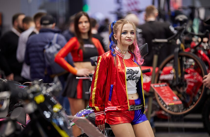 Выставка "Мотовесна" открылась в парке "Патриот" в Москве 3 фото