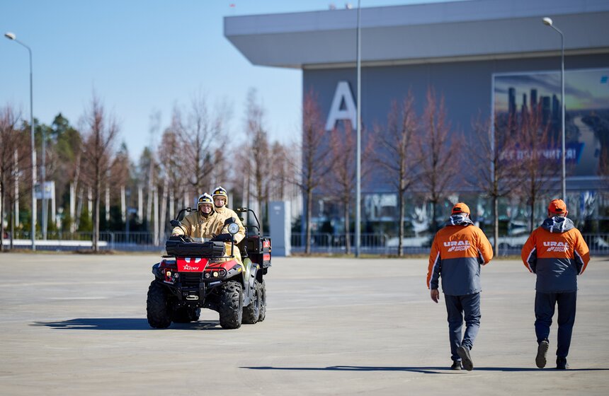 Выставка "Мотовесна" открылась в парке "Патриот" в Москве 31 фото
