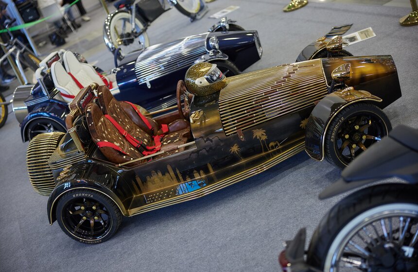 Выставка "Мотовесна" открылась в парке "Патриот" в Москве 13 фото