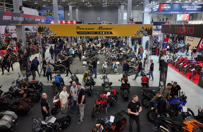 Выставка "Мотовесна" открылась в парке "Патриот" в Москве 1 фото