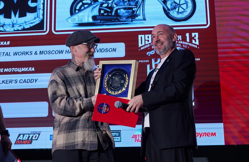 Выставка "Кастом особого назначения" проходит на ВДНХ 19 фото