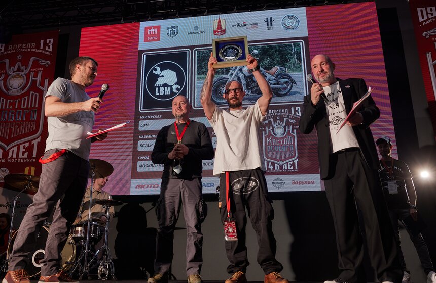 Выставка "Кастом особого назначения" проходит на ВДНХ 20 фото