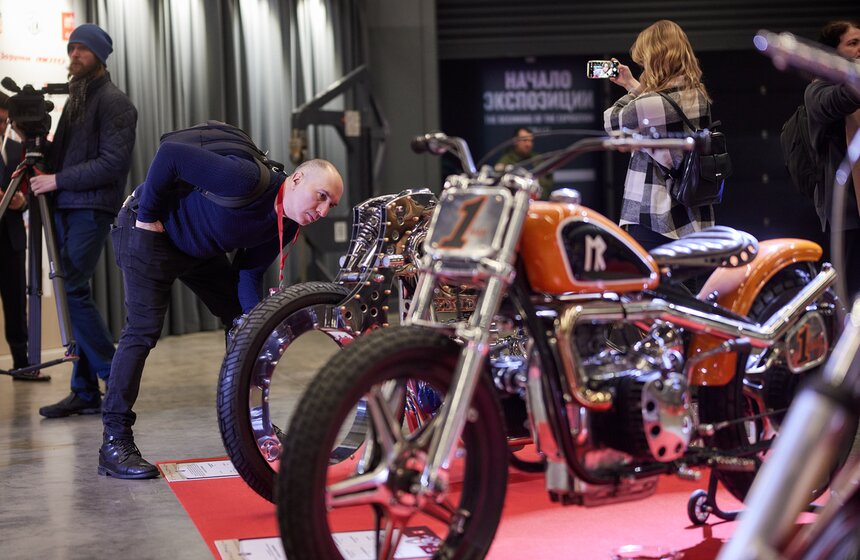 Выставка "Кастом особого назначения" проходит на ВДНХ 5 фото