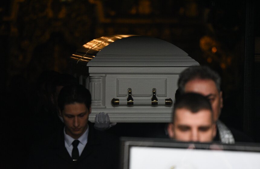 Прощание с Пашей Техником прошло в храме Петра и Павла в Лефортове 28 фото