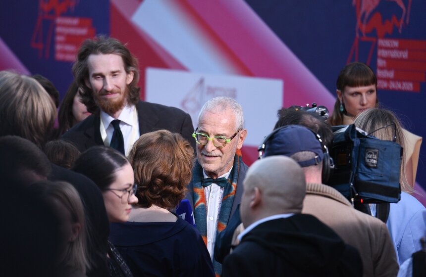 Открытие Московского международного кинофестиваля прошло в кинотеатре "Россия" 36 фото