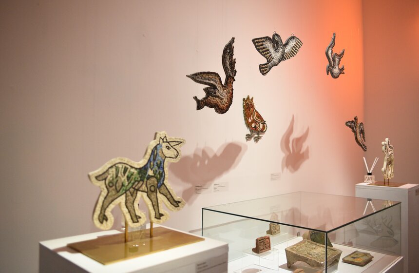 В столице открылась выставка "Звери и мифы: от античных мозаик к московским изразцам" 2 фото