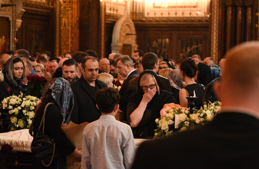 Прощание с Зурабом Церетели проходит в храме Христа Спасителя 23 апреля 34 фото