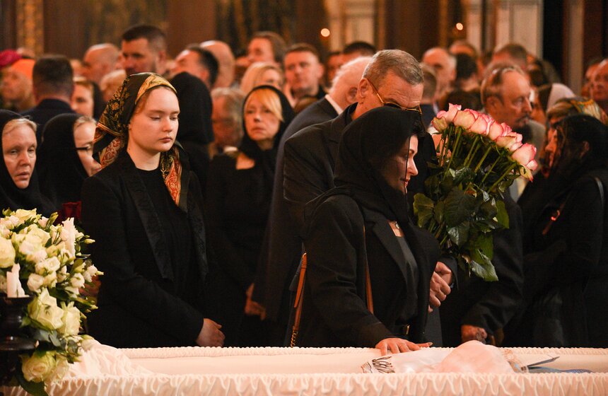 Прощание с Зурабом Церетели проходит в храме Христа Спасителя 23 апреля 32 фото