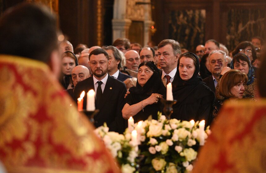 Прощание с Зурабом Церетели проходит в храме Христа Спасителя 23 апреля 16 фото