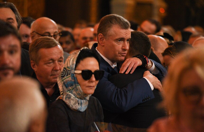 Прощание с Зурабом Церетели проходит в храме Христа Спасителя 23 апреля 27 фото