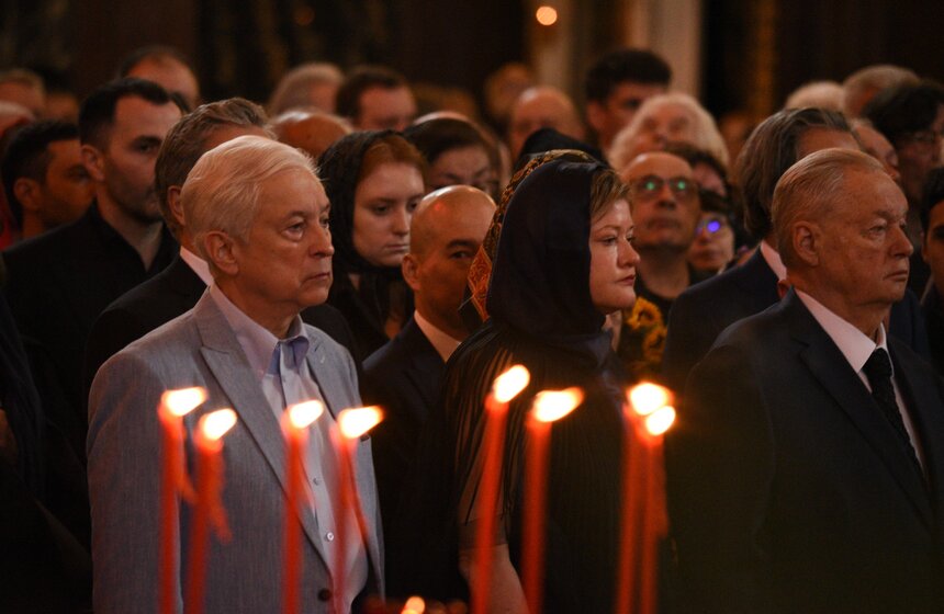 Прощание с Зурабом Церетели проходит в храме Христа Спасителя 23 апреля 25 фото