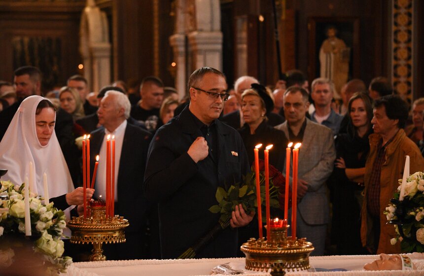 Прощание с Зурабом Церетели проходит в храме Христа Спасителя 23 апреля 30 фото