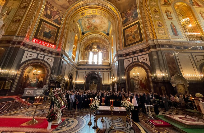 Прощание с Зурабом Церетели проходит в храме Христа Спасителя 23 апреля 17 фото