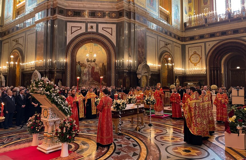 Прощание с Зурабом Церетели проходит в храме Христа Спасителя 23 апреля 22 фото