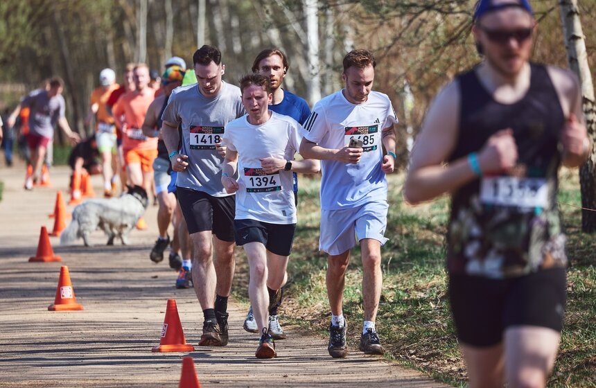 Кросс "Лисья гора" прошел в Битцевском парке в Москве 16 фото