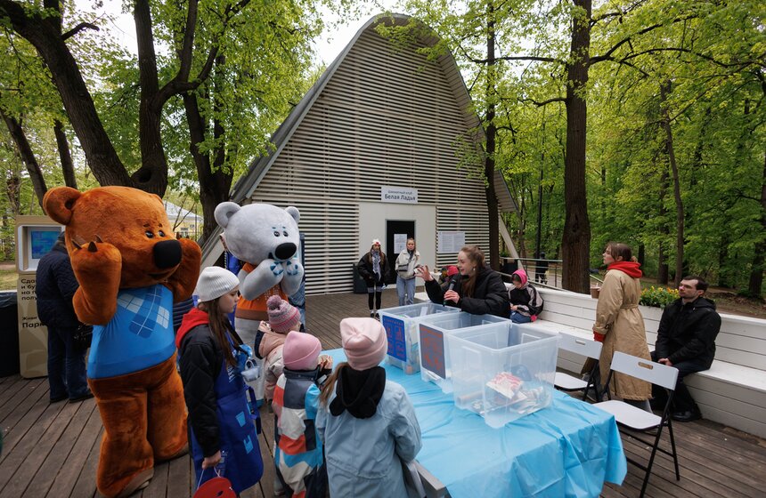 Проект "Сортировочная" и Парк Горького провели экосубботник в Нескучном саду 42 фото