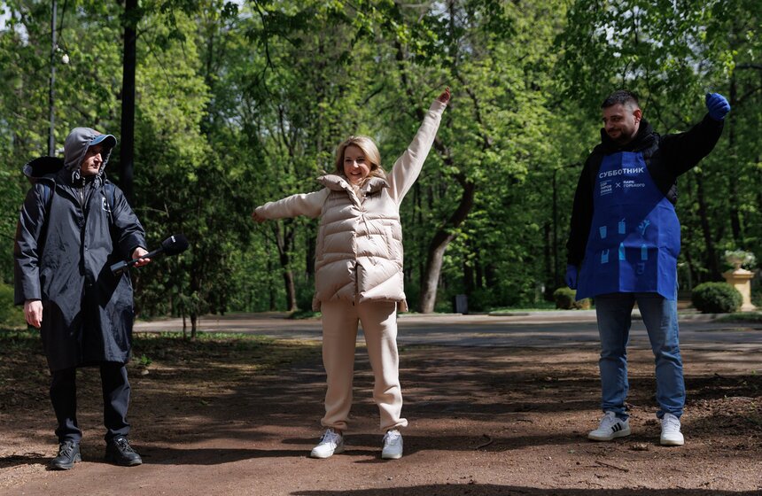 Проект "Сортировочная" и Парк Горького провели экосубботник в Нескучном саду 16 фото