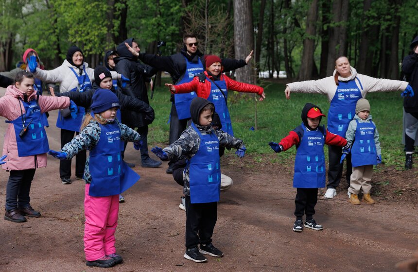 Проект "Сортировочная" и Парк Горького провели экосубботник в Нескучном саду 15 фото