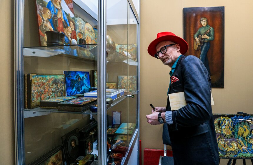 Ярмарка "Арт Москва" открылась в Гостином Дворе 21 фото