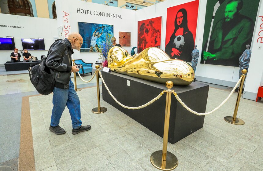 Ярмарка "Арт Москва" открылась в Гостином Дворе 19 фото