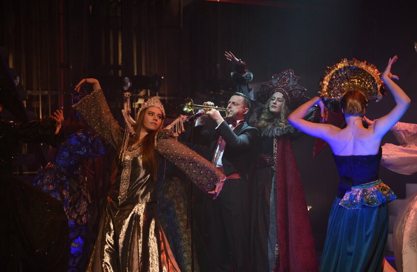 Театр имени Гоголя отметил 100-летие спектаклем-концертом 31 фото